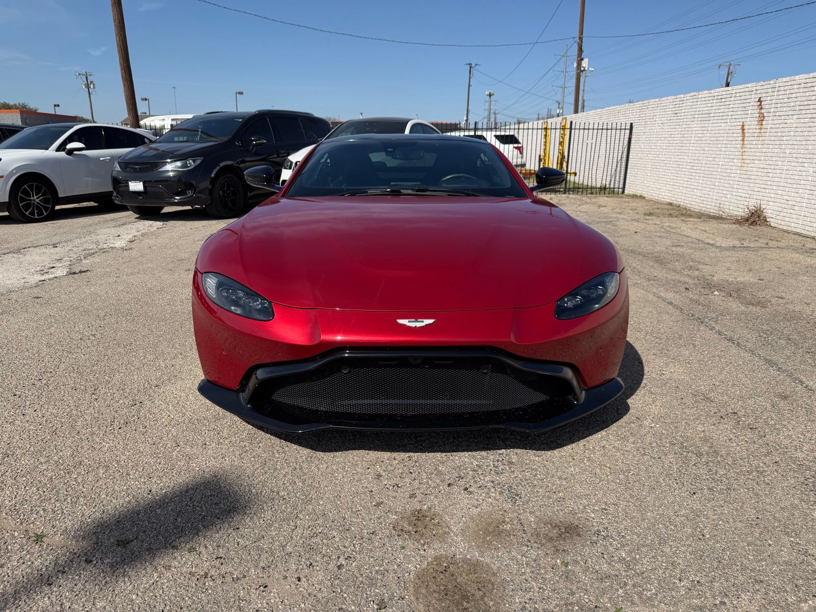 2019 Aston Martin Vantage thumbnail 11