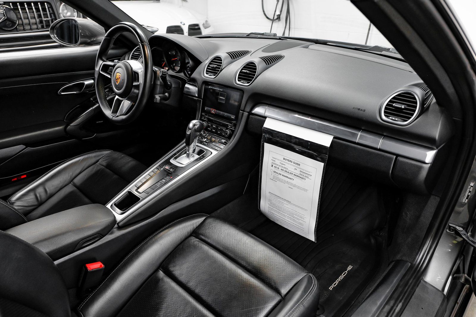 2022 Porsche 718 Cayman thumbnail 22