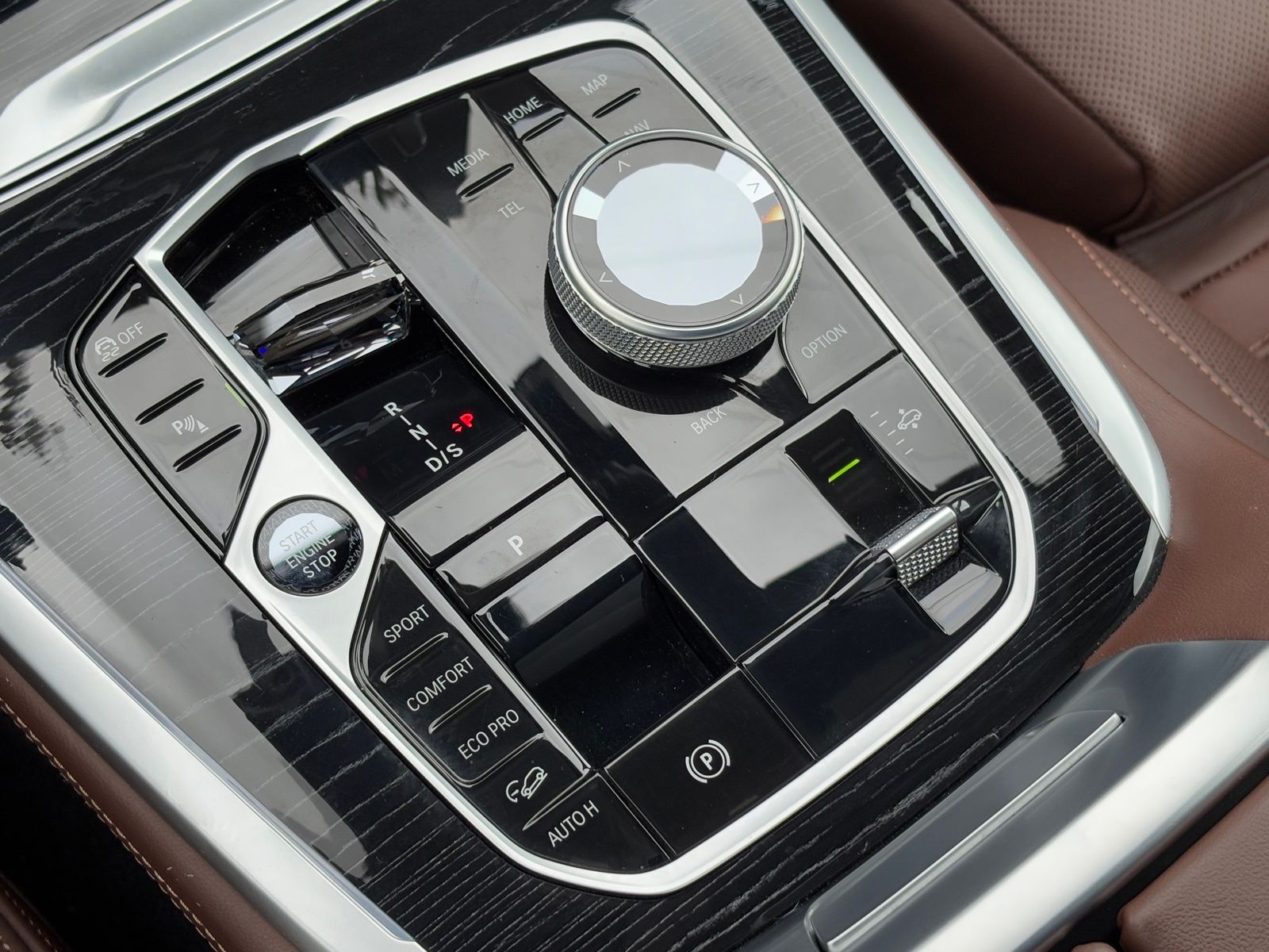 2023 BMW X7 thumbnail 27