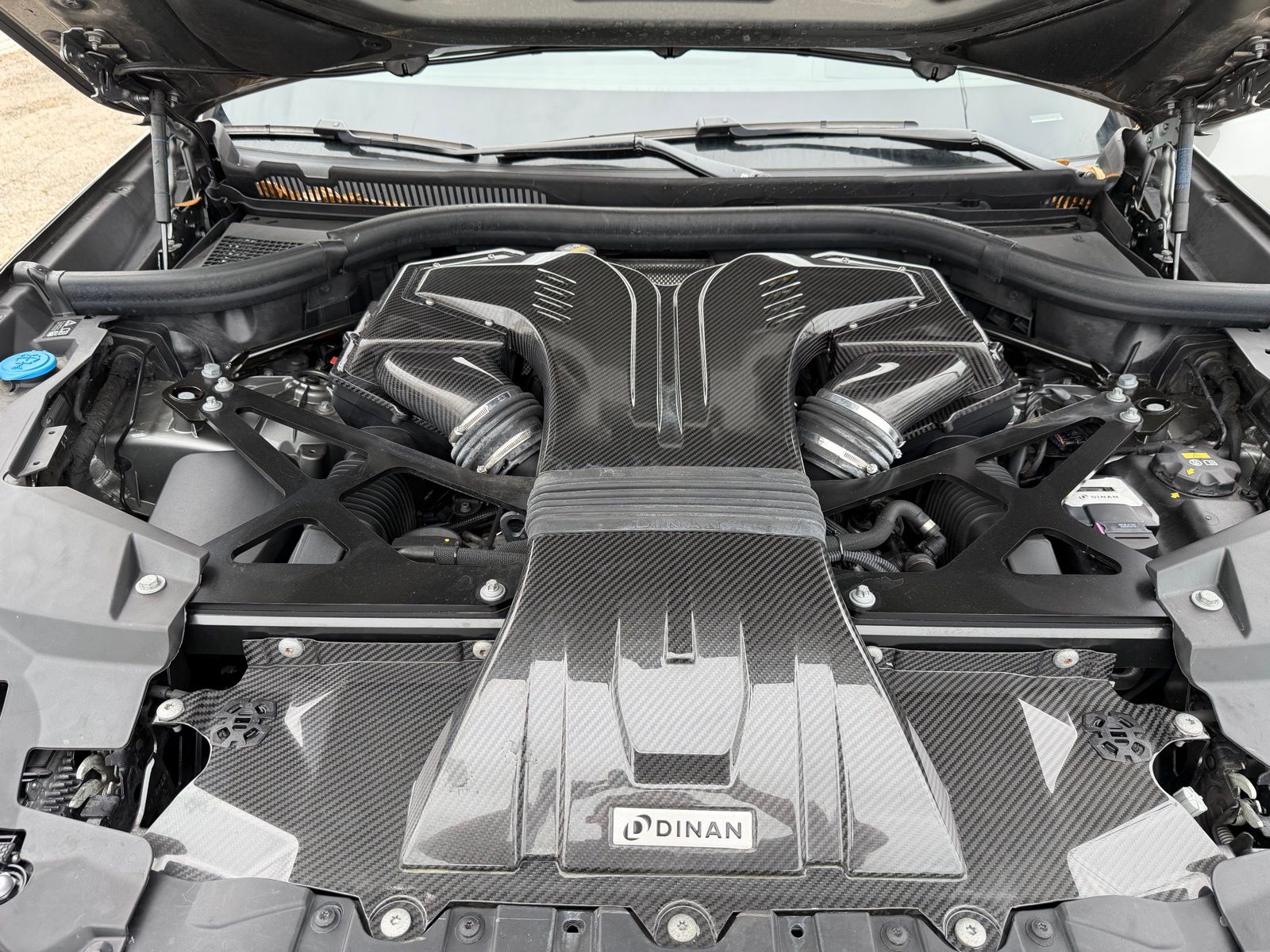 2022 BMW X5 M thumbnail 27