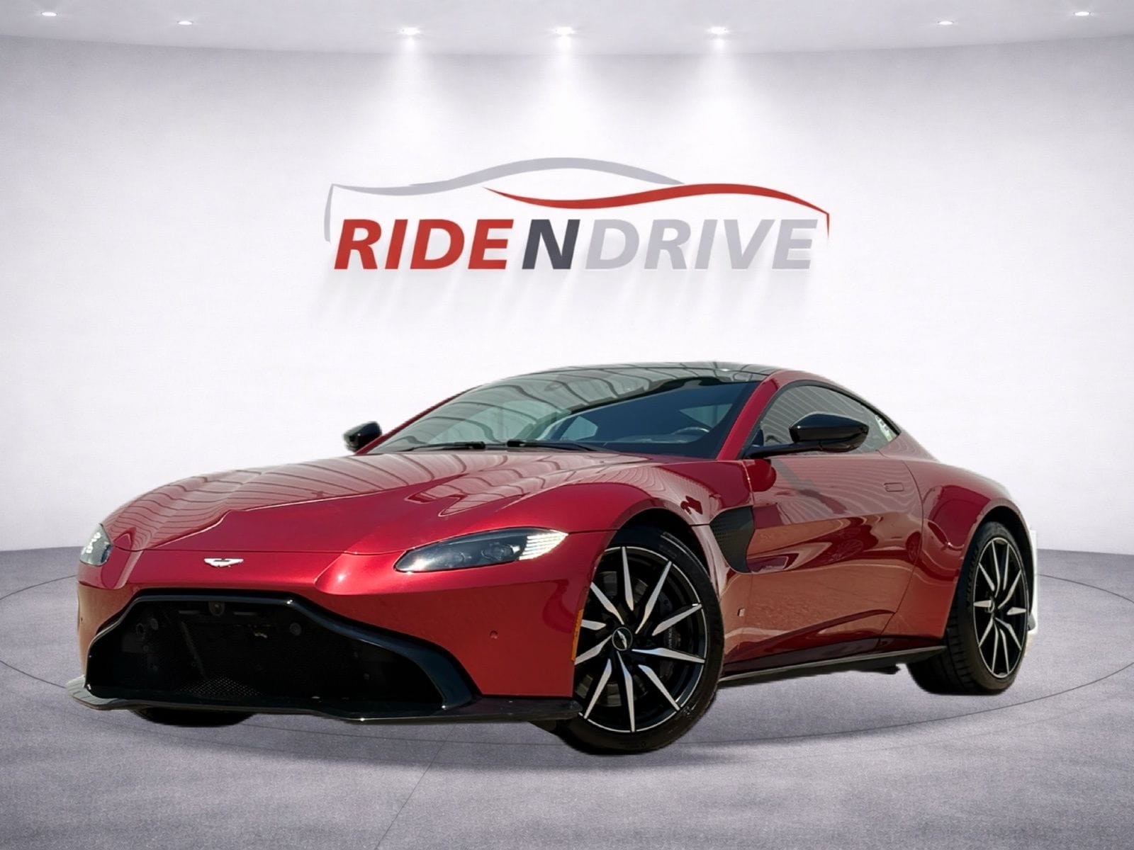 2019 Aston Martin Vantage Base