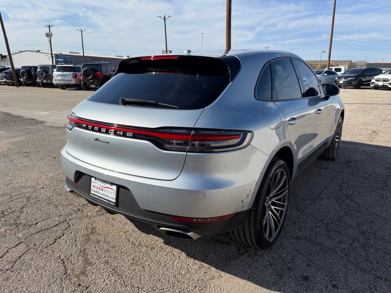 2020 Porsche Macan thumbnail 8