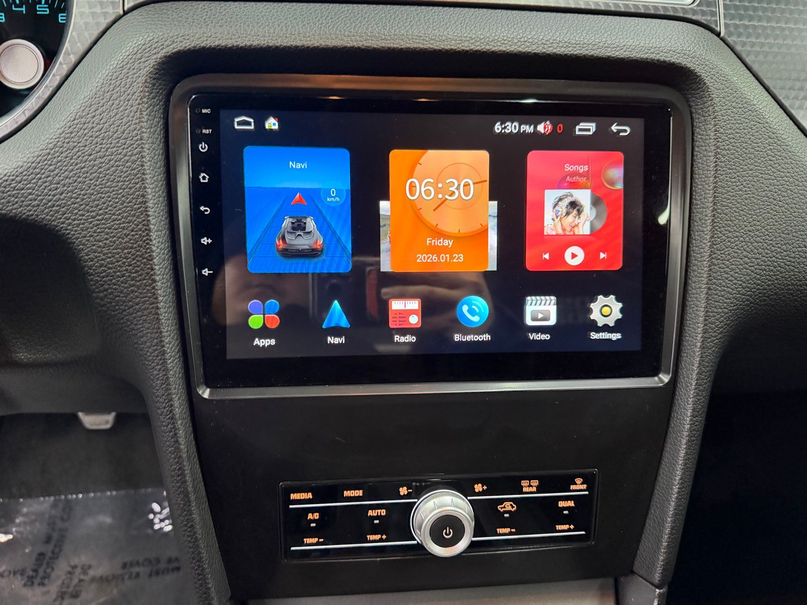 2012 Ford Mustang thumbnail 15