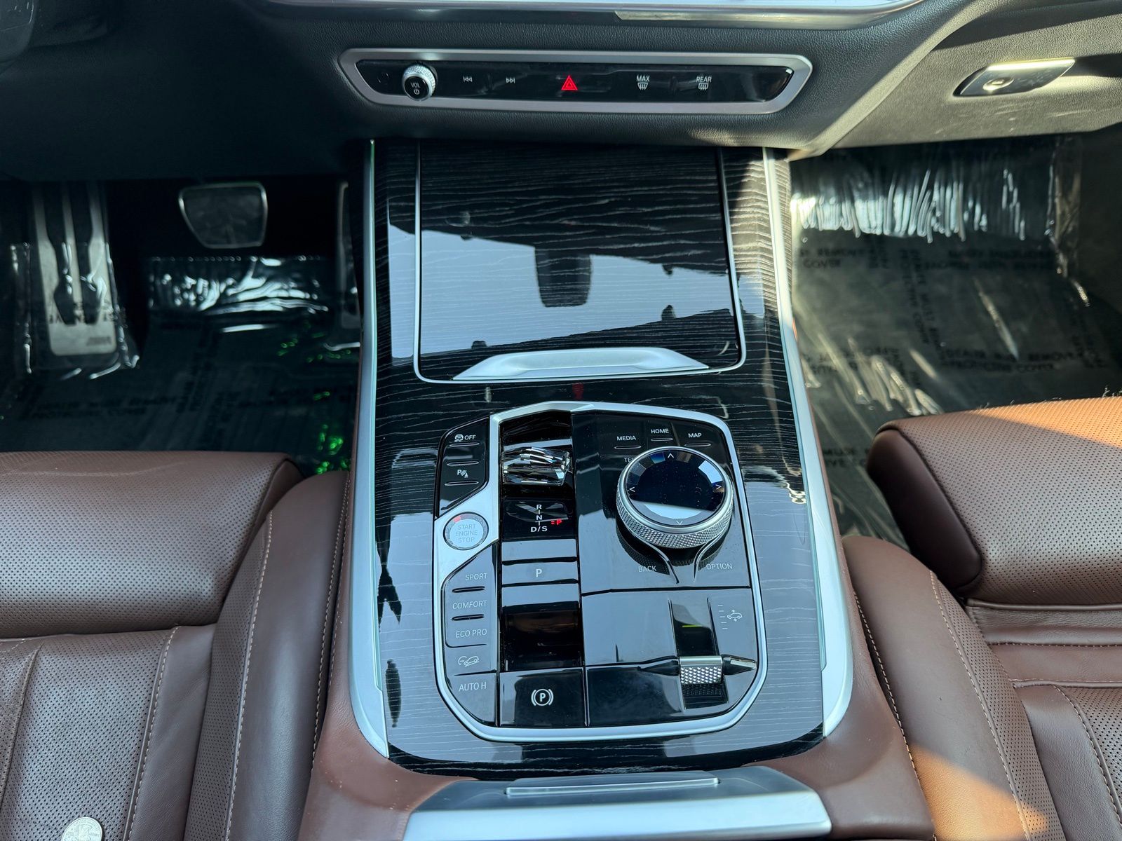 2023 BMW X7 thumbnail 17