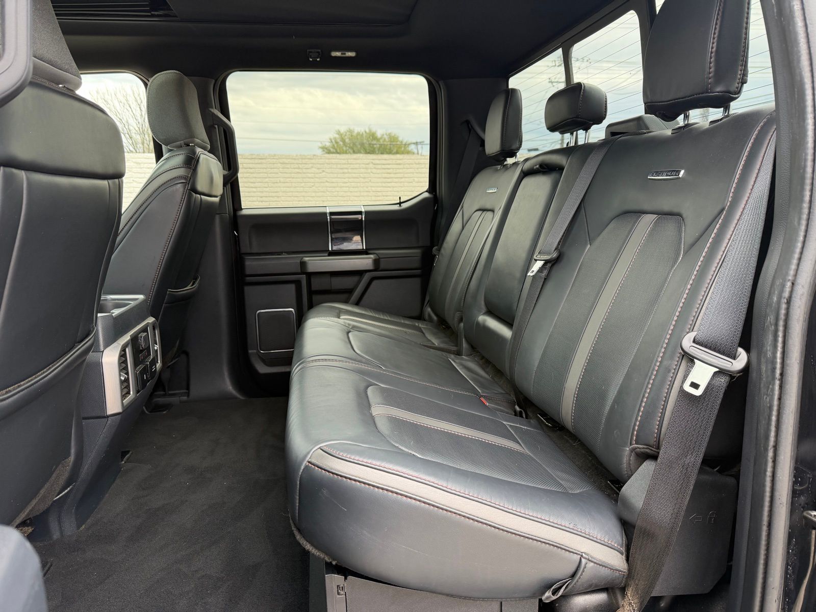 2022 Ford F-350 thumbnail 22