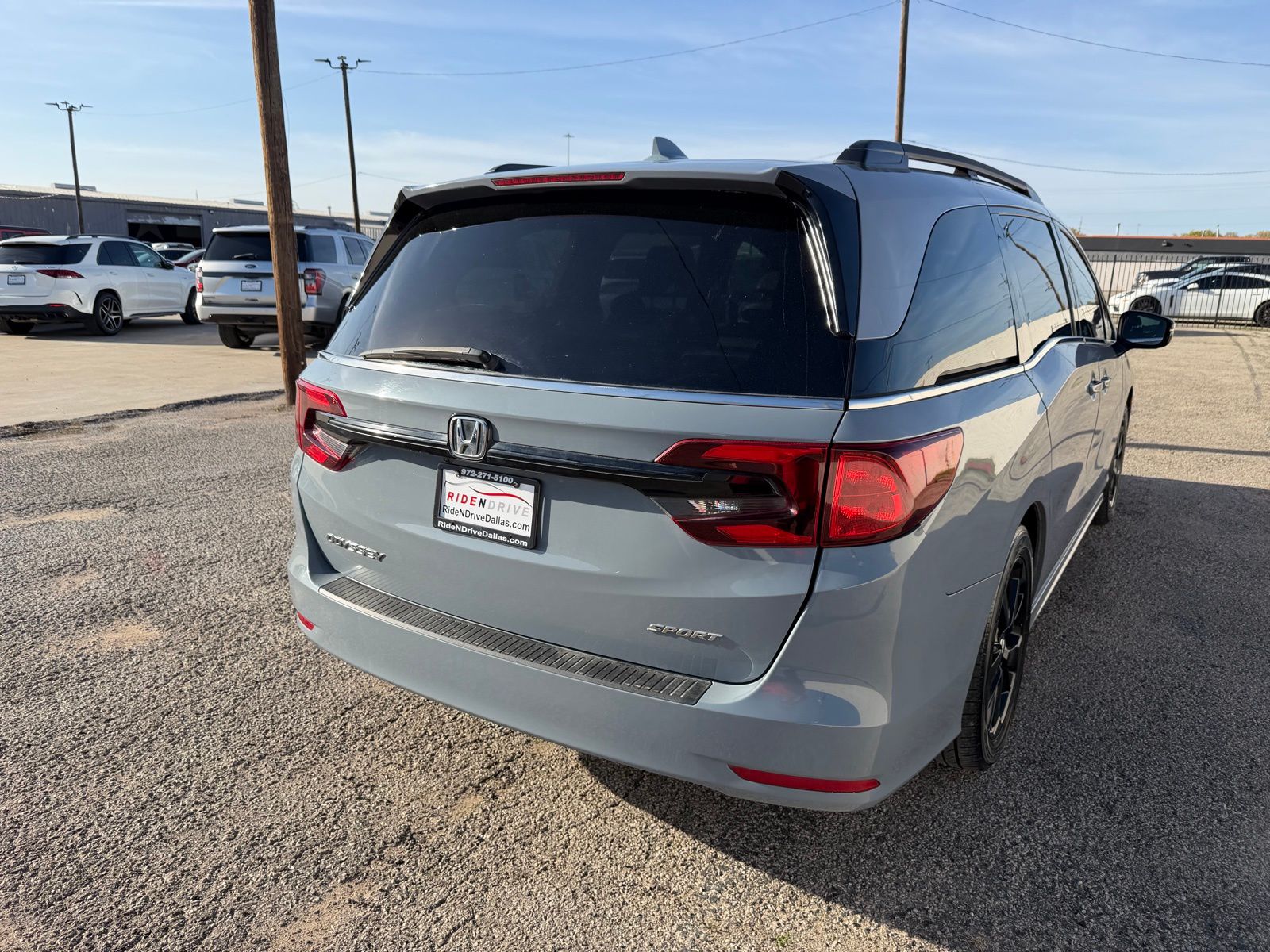2023 Honda Odyssey thumbnail 7