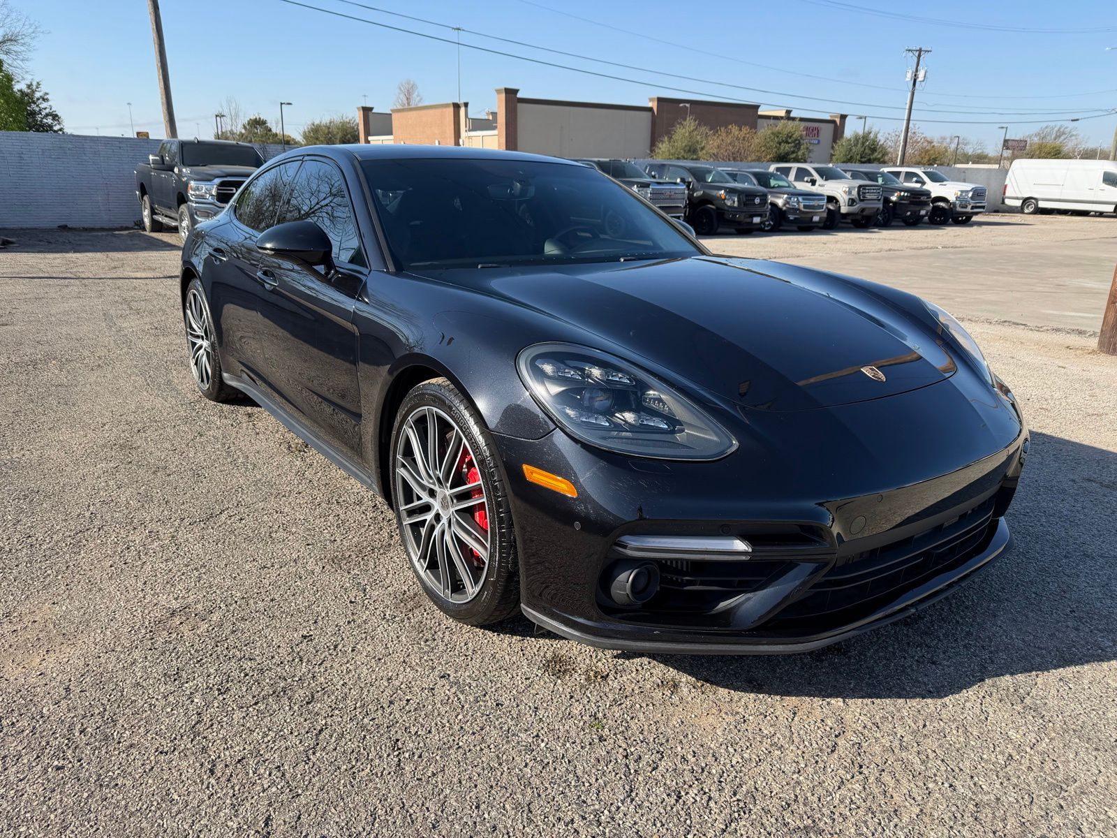 2017 Porsche Panamera thumbnail 10