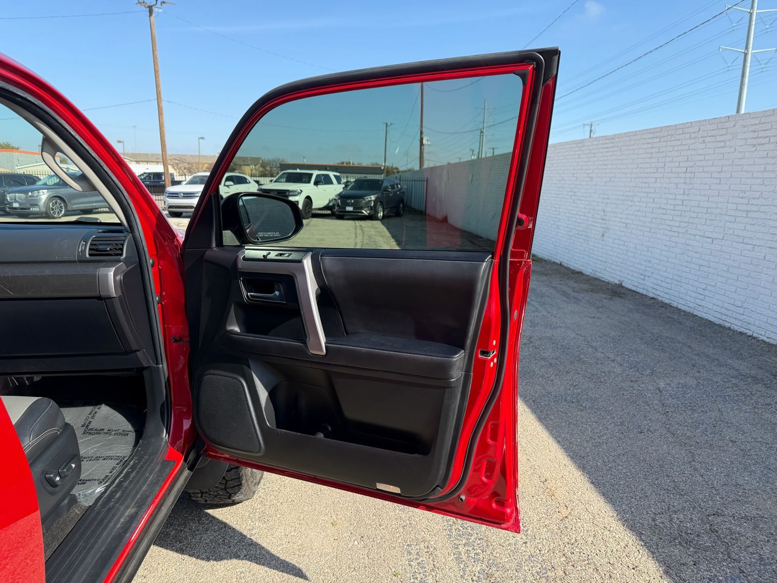 2020 Toyota 4Runner thumbnail 28