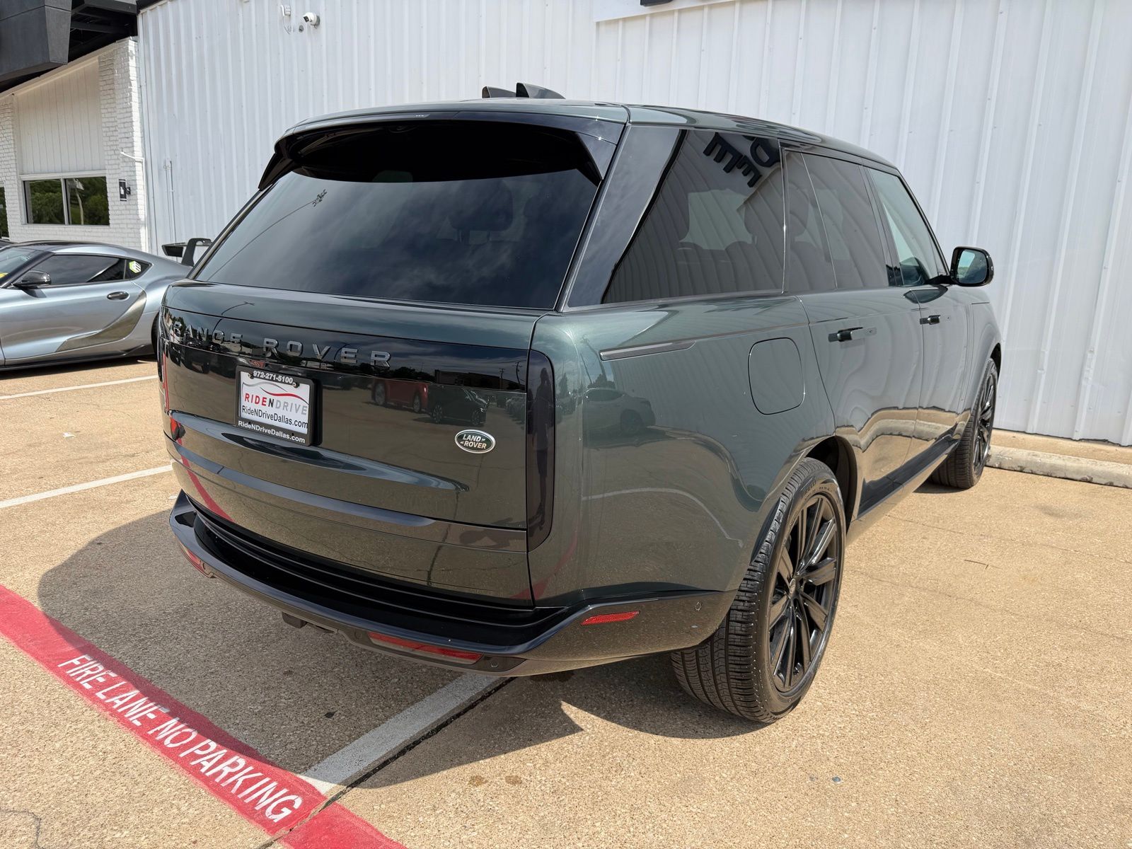 2023 Land Rover Range Rover SE - Photo 7