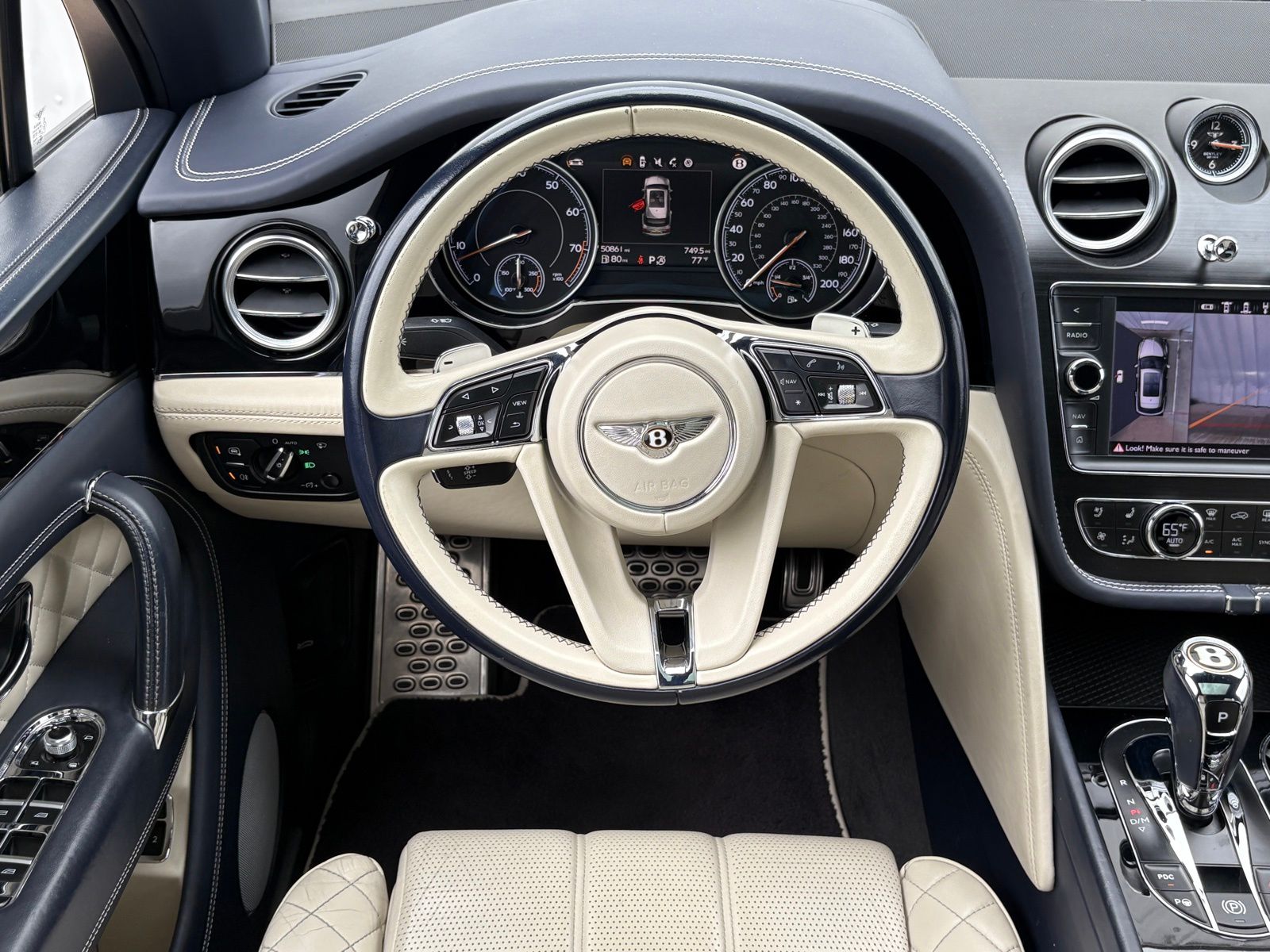 2019 Bentley Bentayga thumbnail 17
