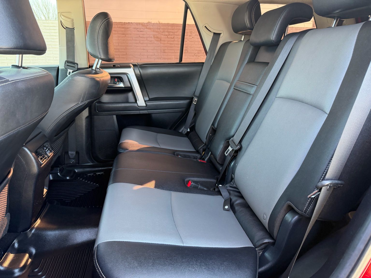 2020 Toyota 4Runner thumbnail 23