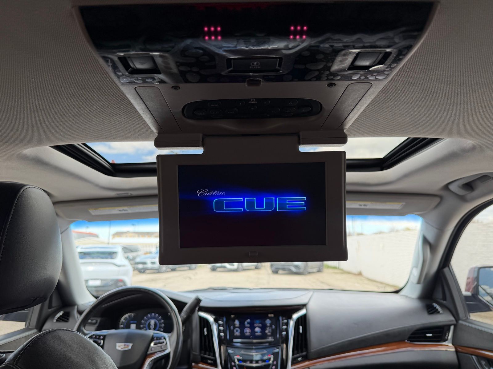 2017 CADILLAC Escalade thumbnail 17