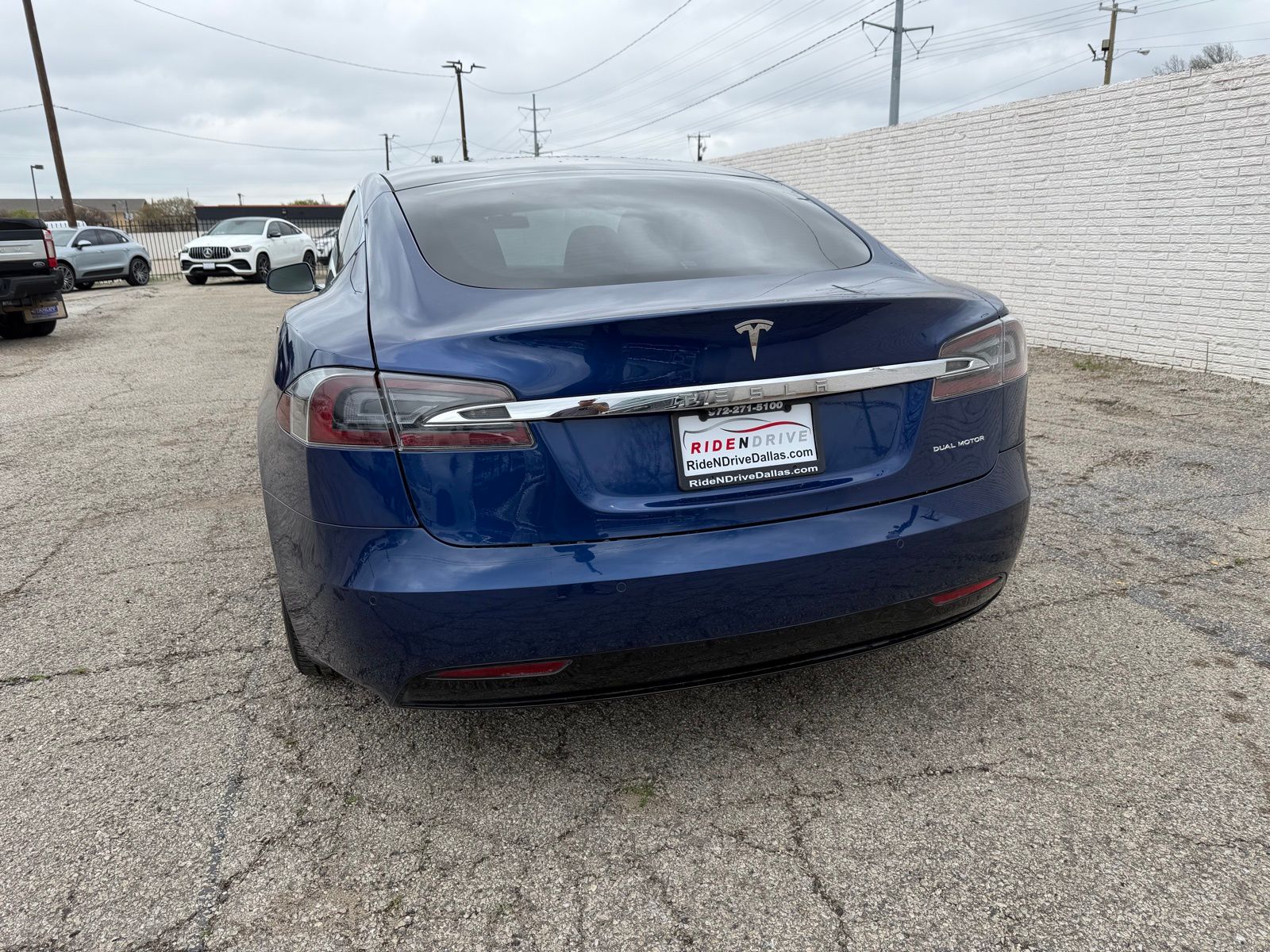 2020 Tesla Model S thumbnail 6