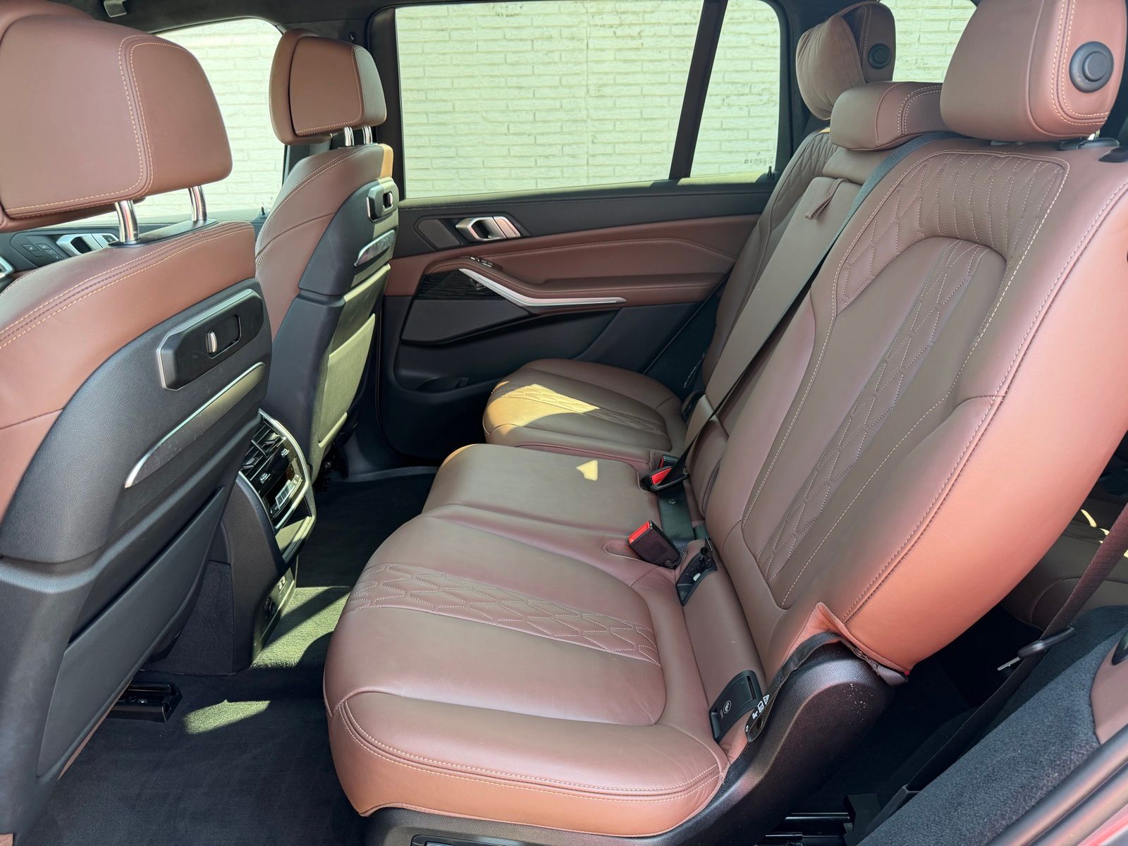 2023 BMW X7 thumbnail 23