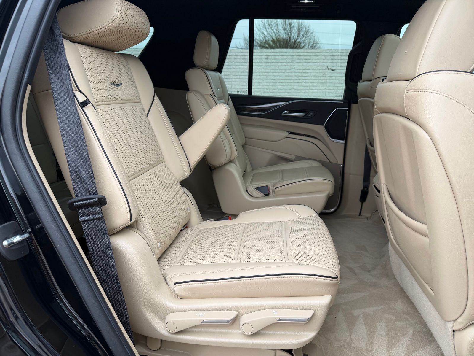 2022 CADILLAC Escalade thumbnail 25