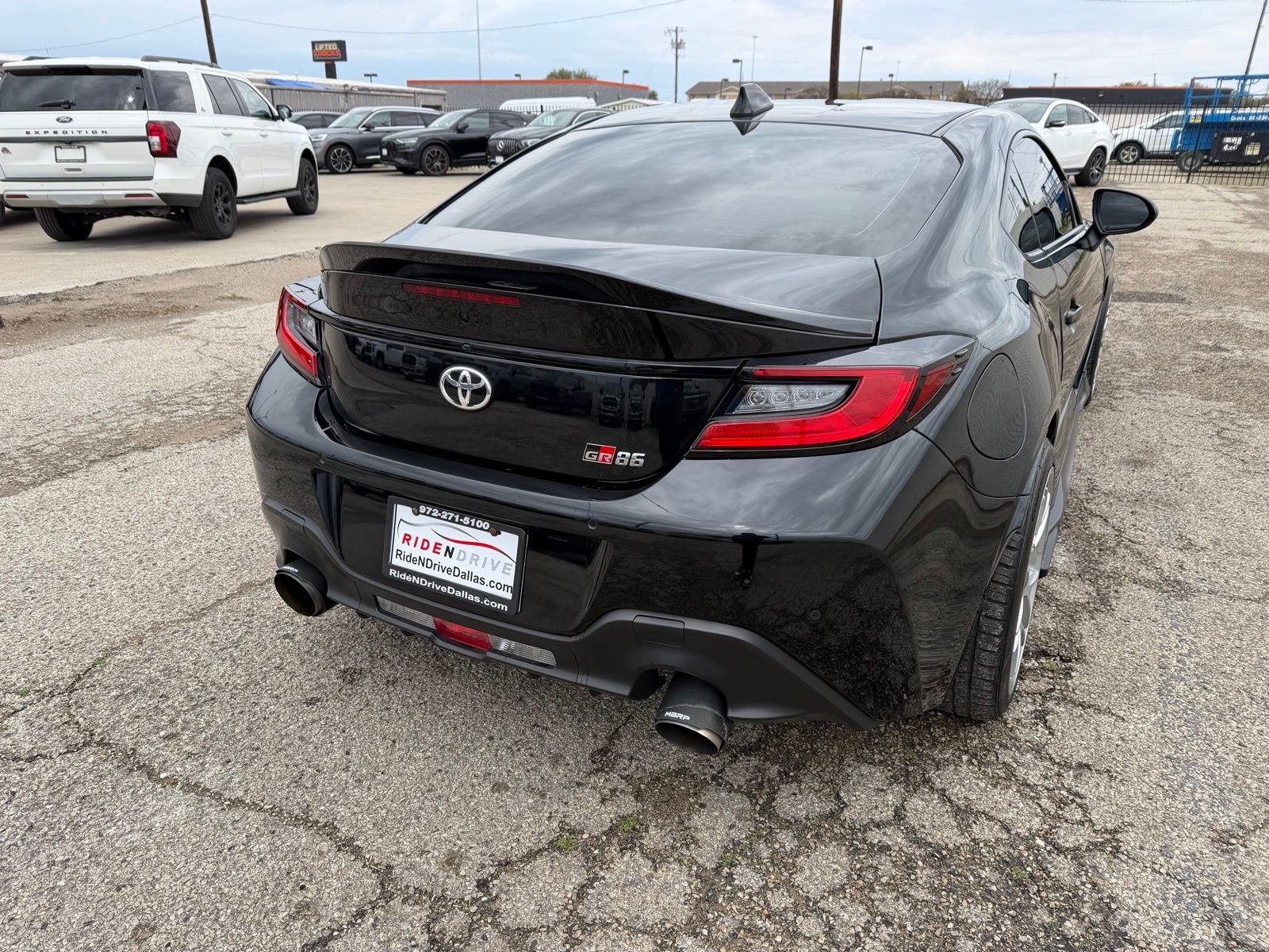 2023 Toyota GR86 thumbnail 7