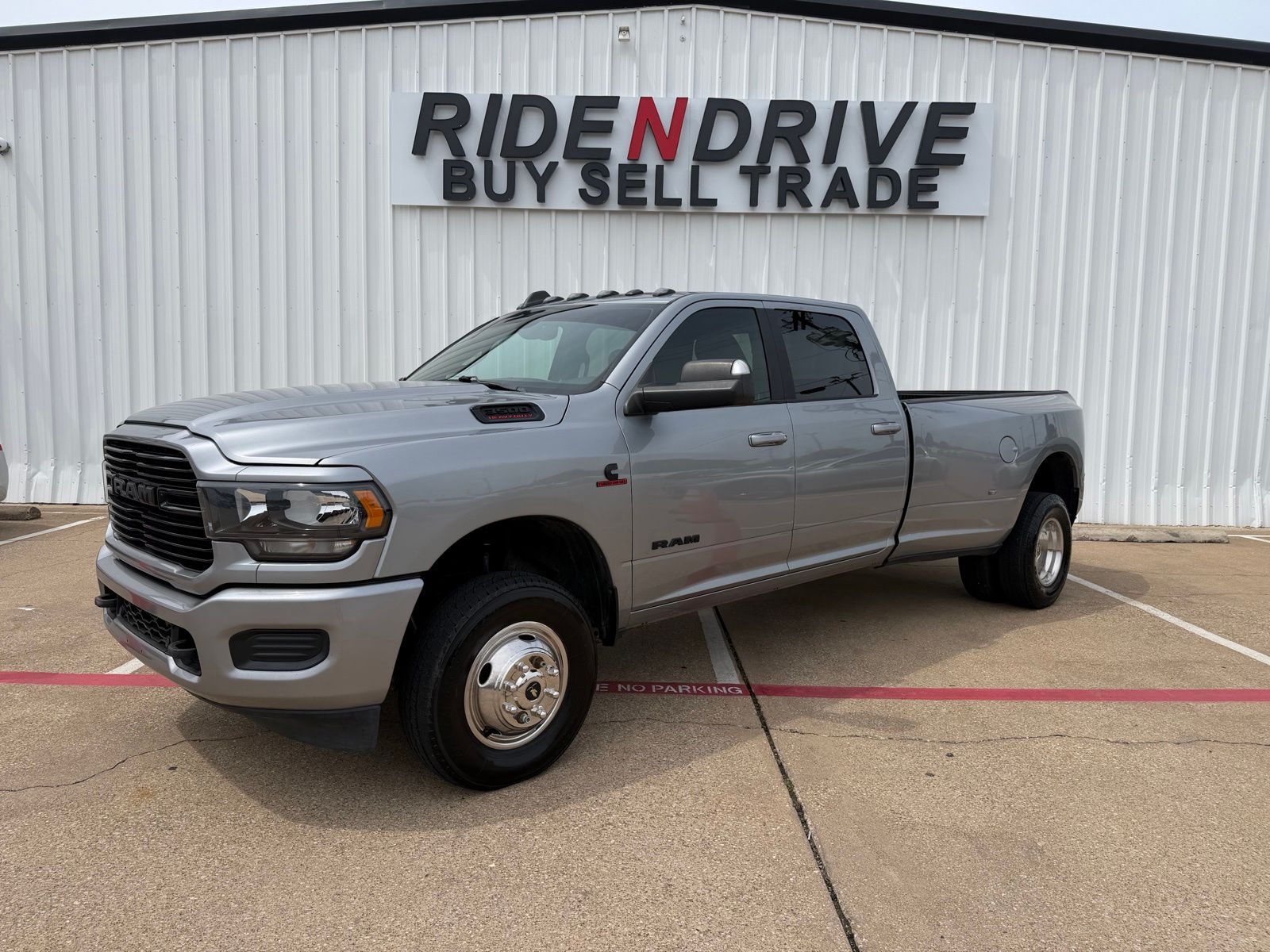 2021 RAM 3500 Big Horn 4X4 Crew Cab LWB's photo