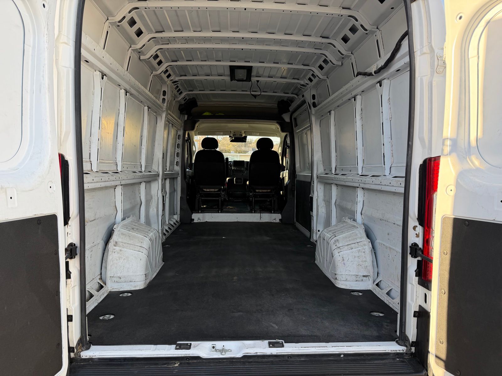 2023 Ram ProMaster 3500 thumbnail 23