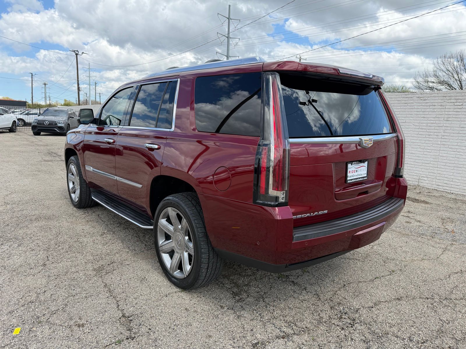 2017 CADILLAC Escalade thumbnail 5