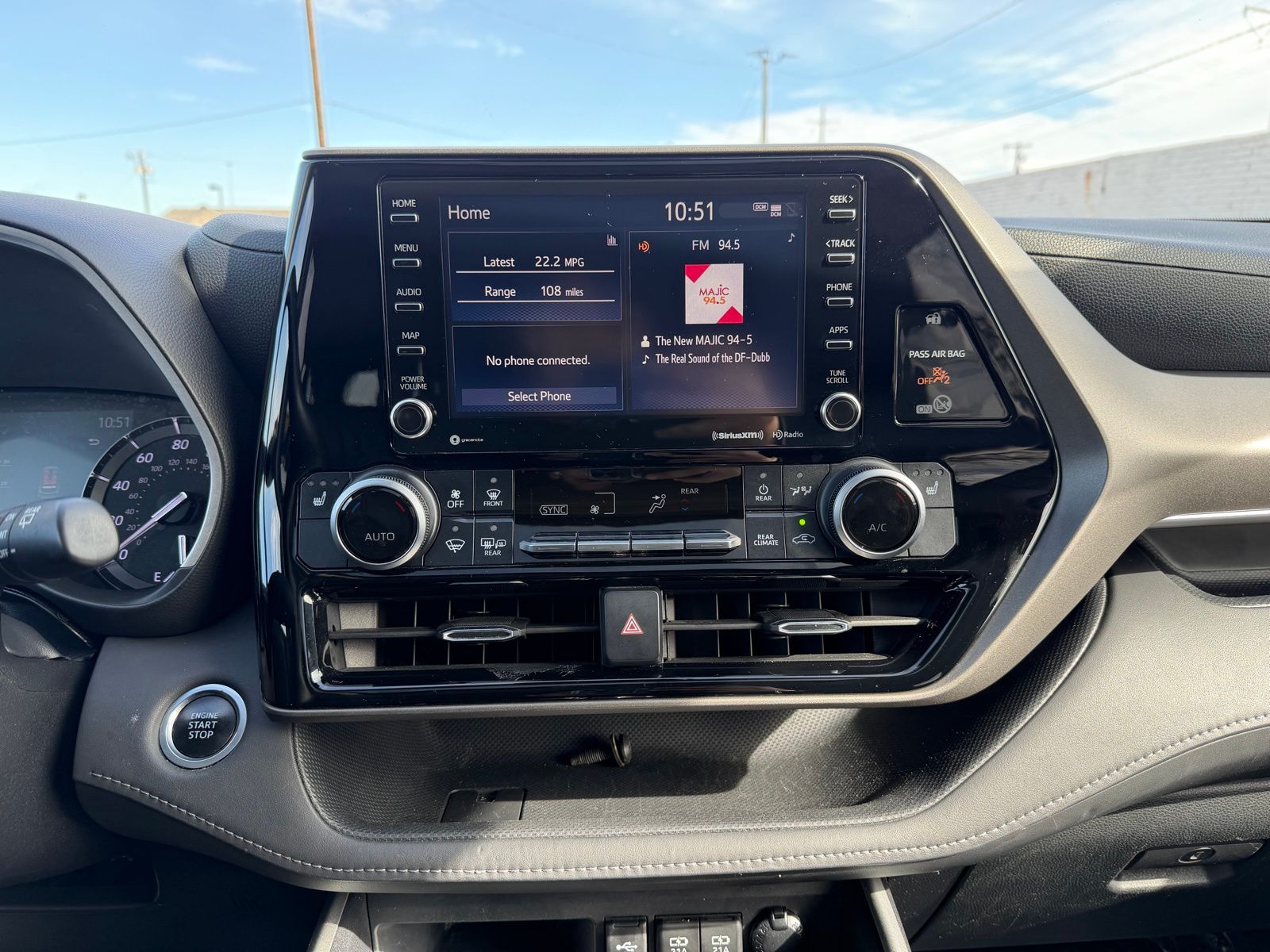 2020 Toyota Highlander thumbnail 16