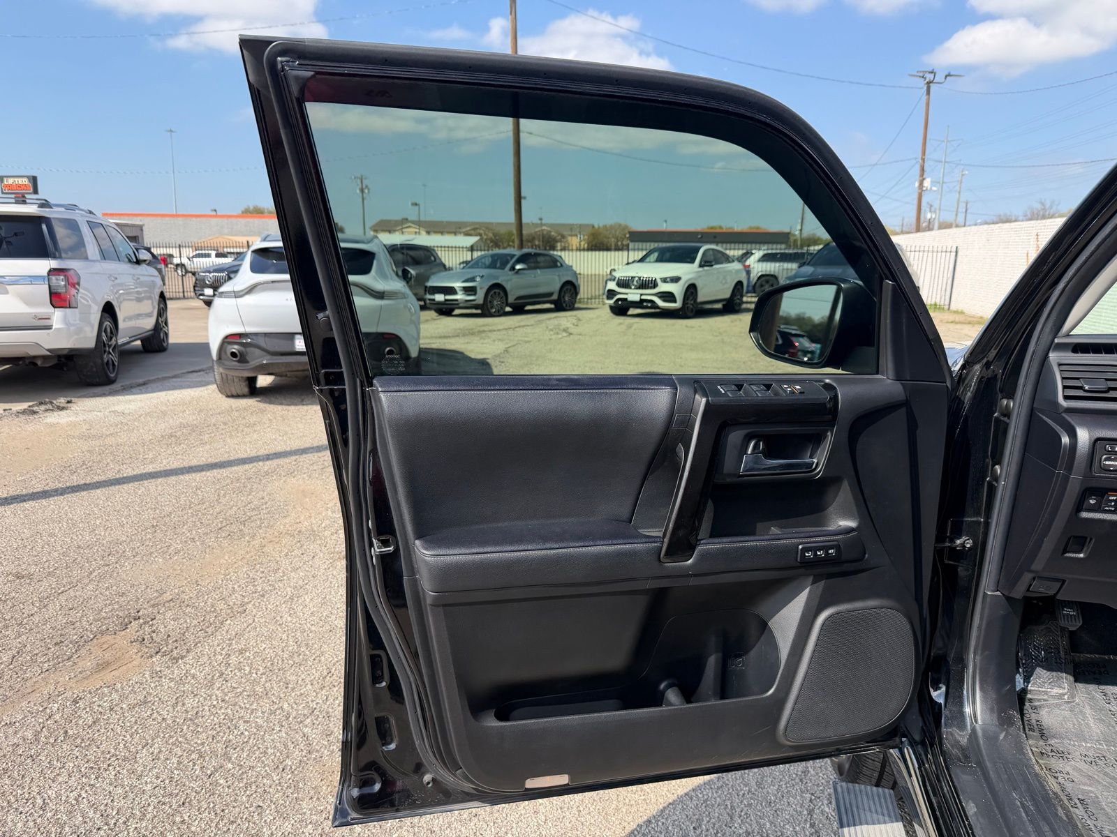 2020 Toyota 4Runner thumbnail 22