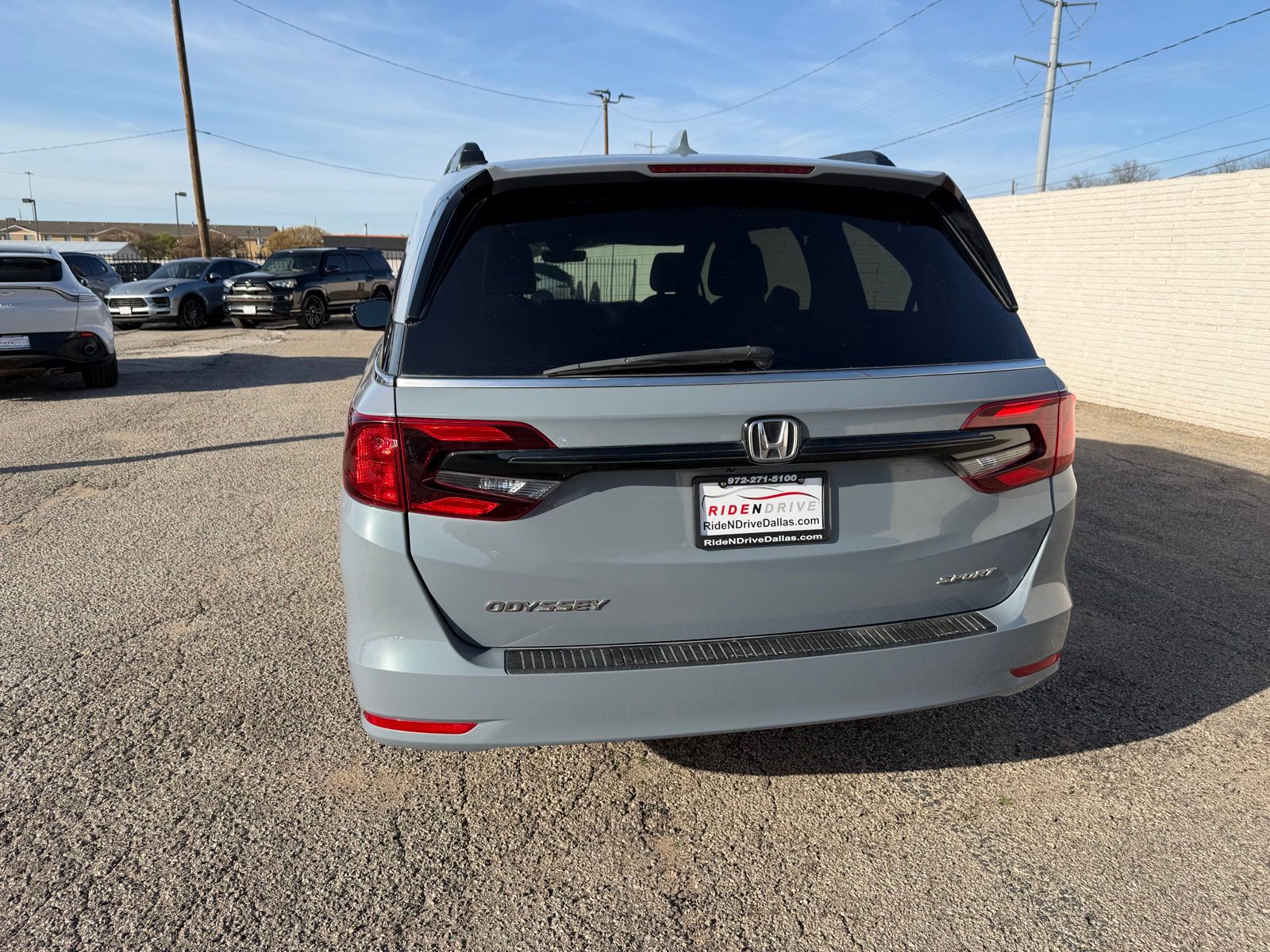2023 Honda Odyssey thumbnail 6