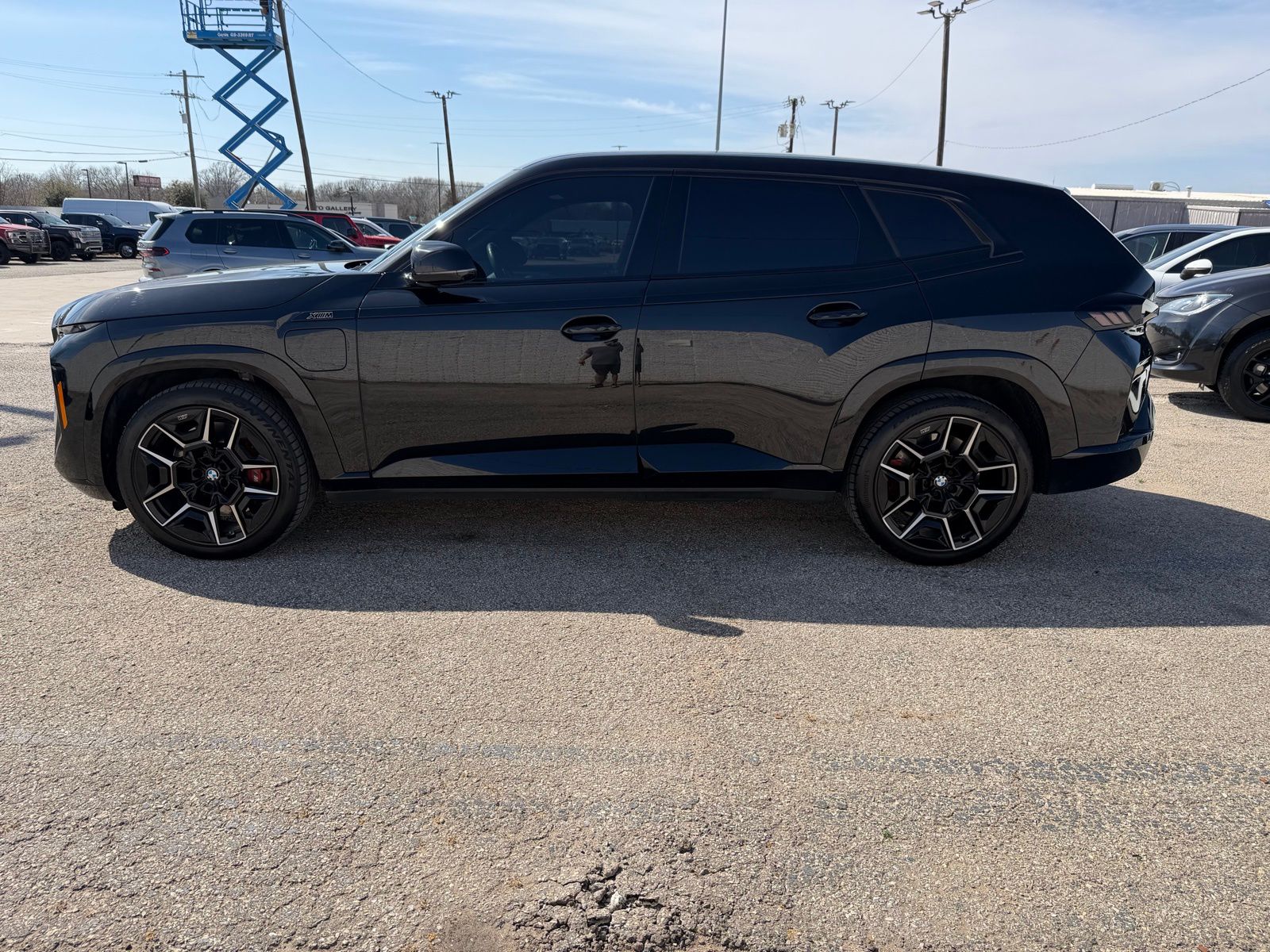 2024 BMW XM - Image 3