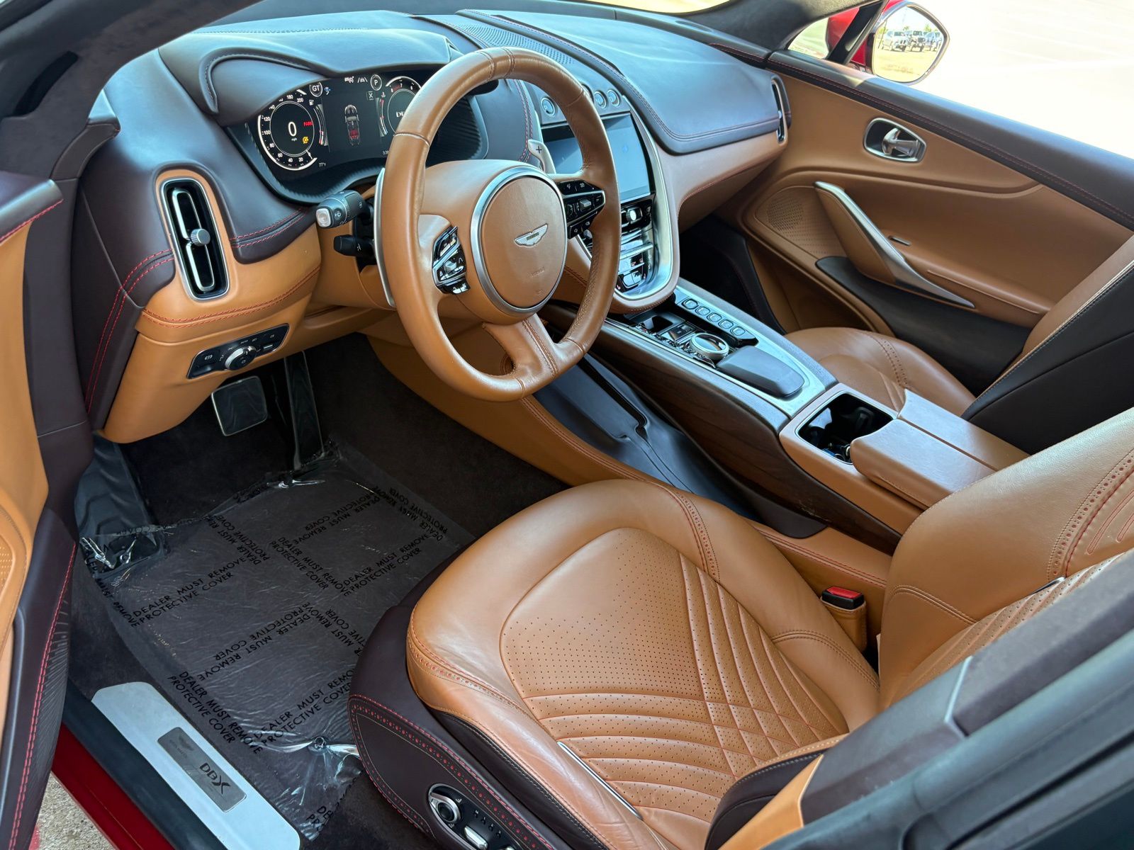 2021 Aston Martin DBX thumbnail 16