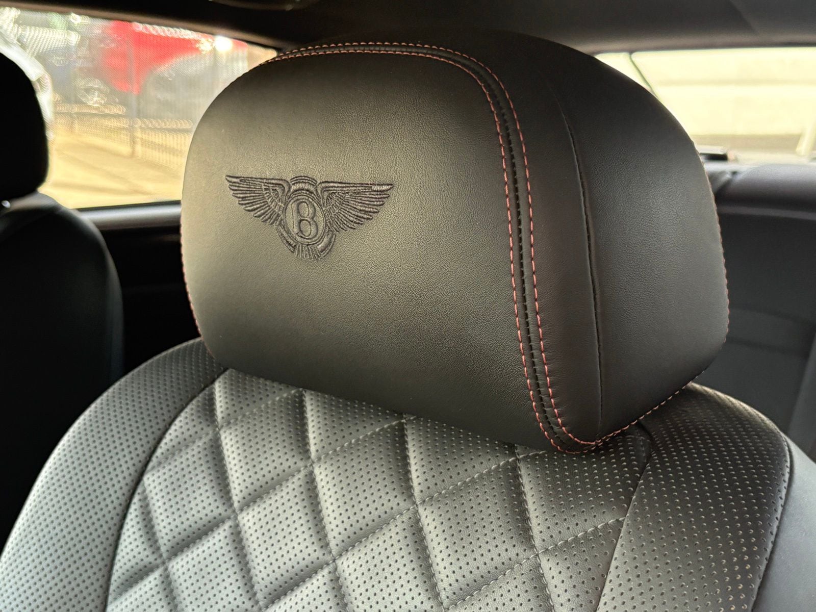 2018 Bentley Flying Spur thumbnail 35