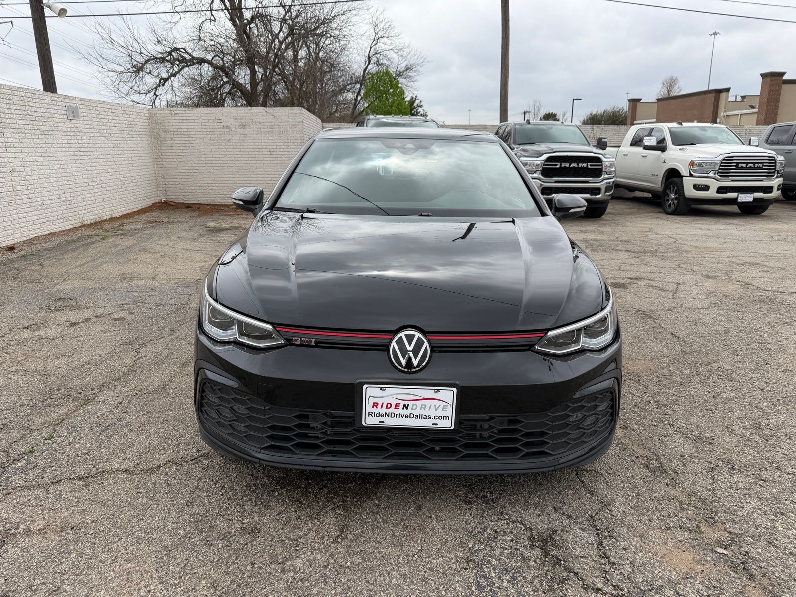 2024 Volkswagen Golf GTI thumbnail 11