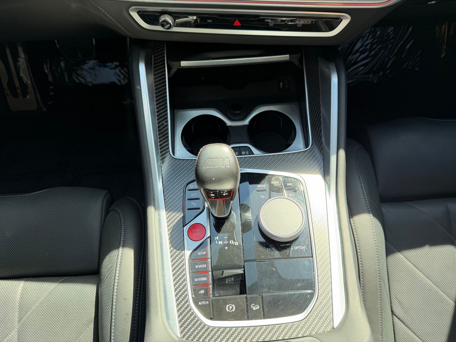 2024 BMW XM thumbnail 17