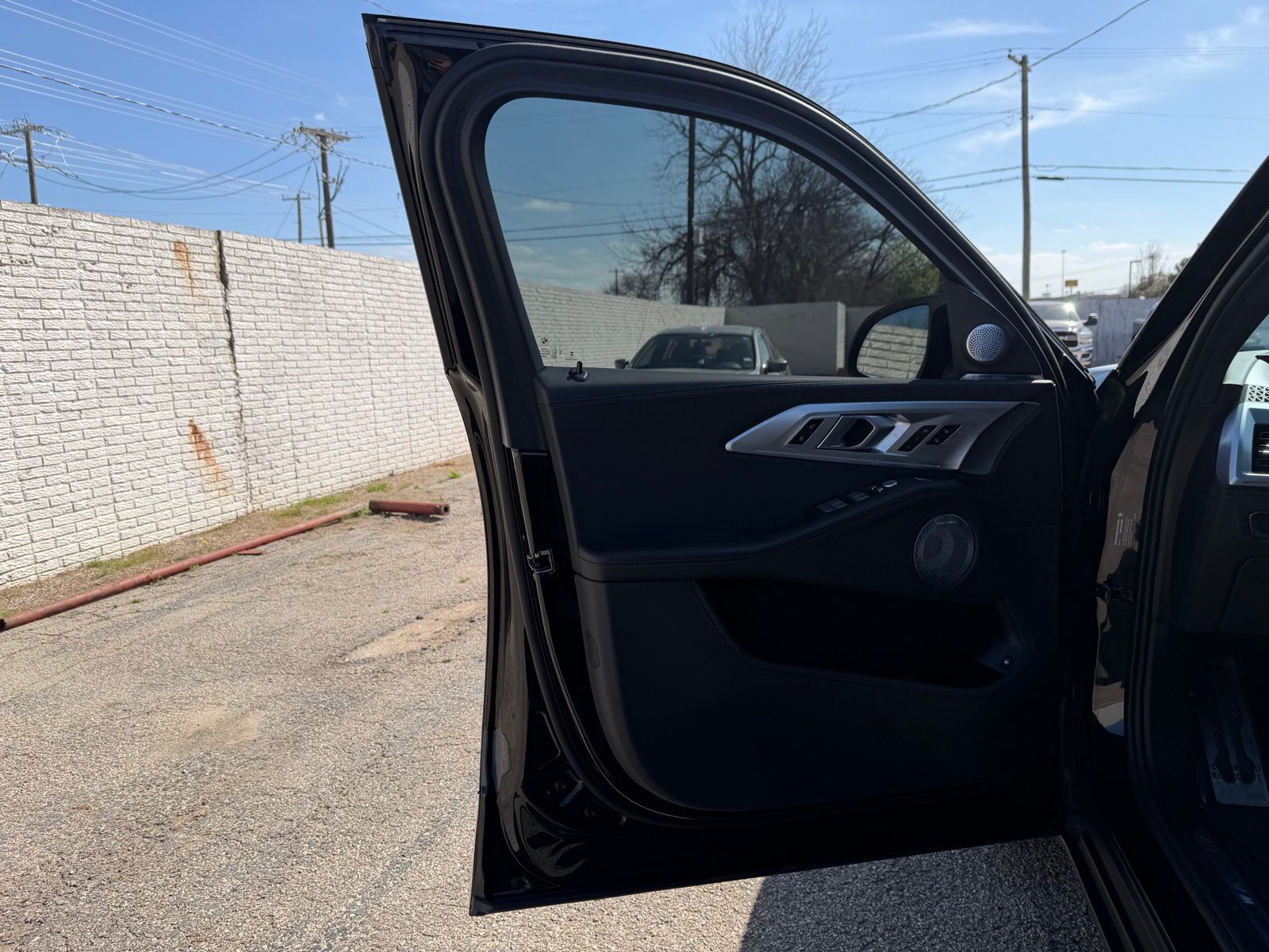 2024 BMW XM thumbnail 22