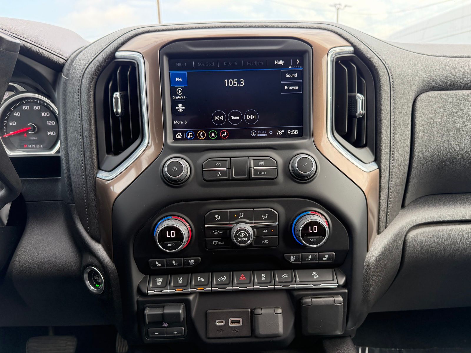 2022 Chevrolet Silverado 3500 HD thumbnail 16