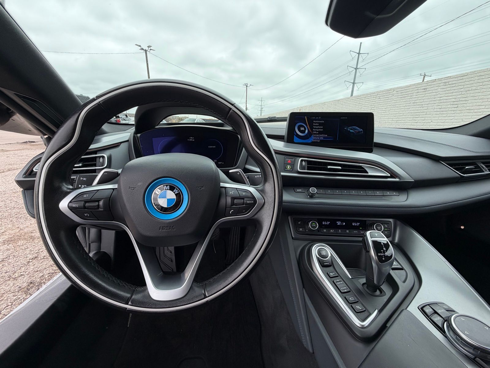 2016 BMW i8 thumbnail 13