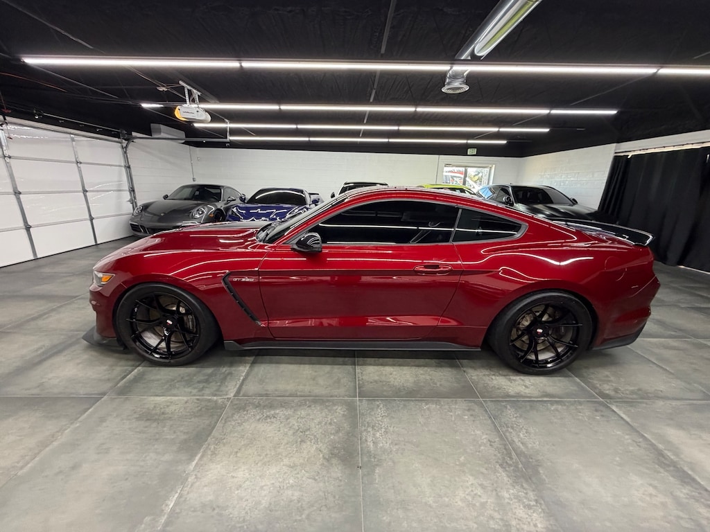 Used 2017 Ford Shelby GT350  Coupe