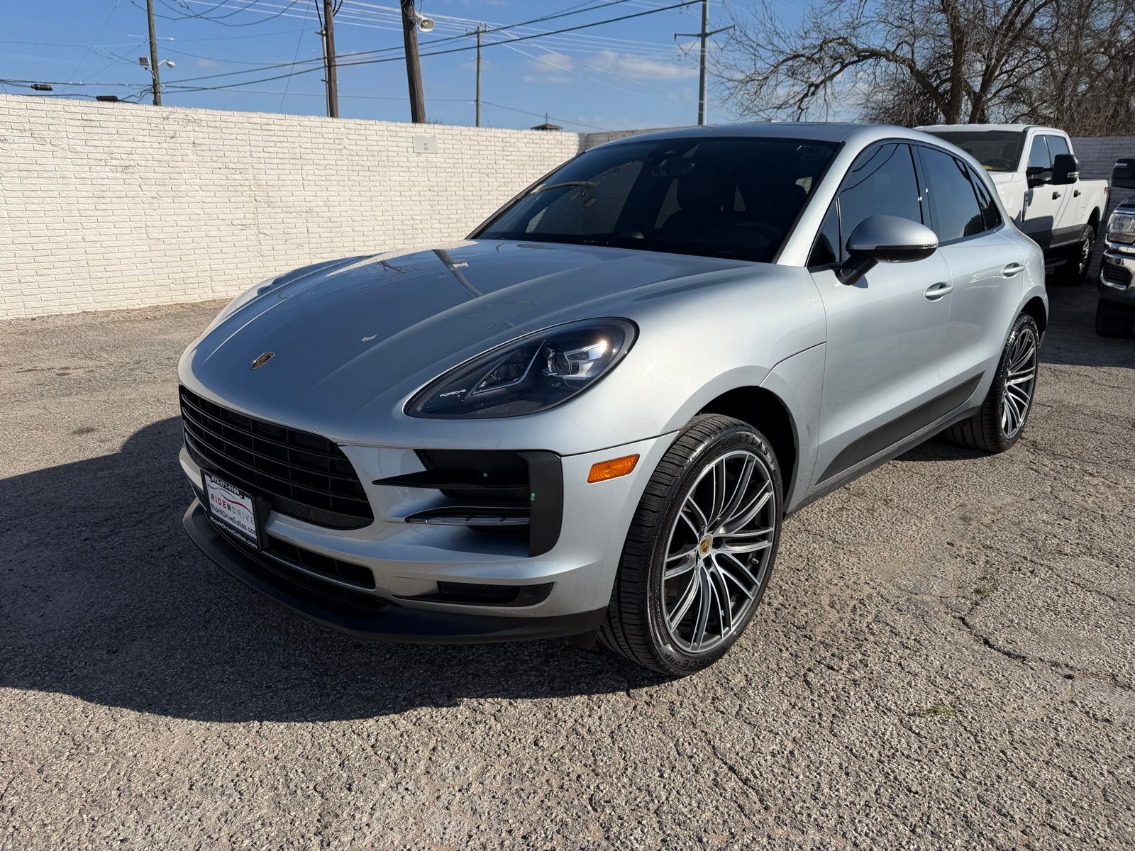 2020 Porsche Macan - Image 1