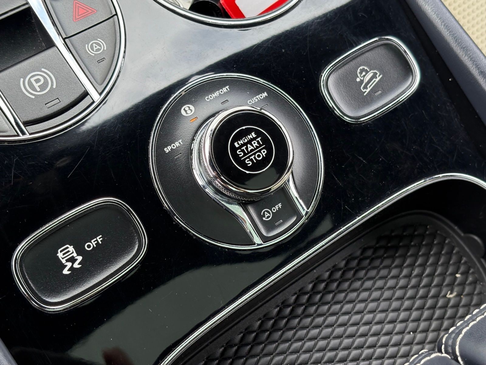 2019 Bentley Bentayga thumbnail 25
