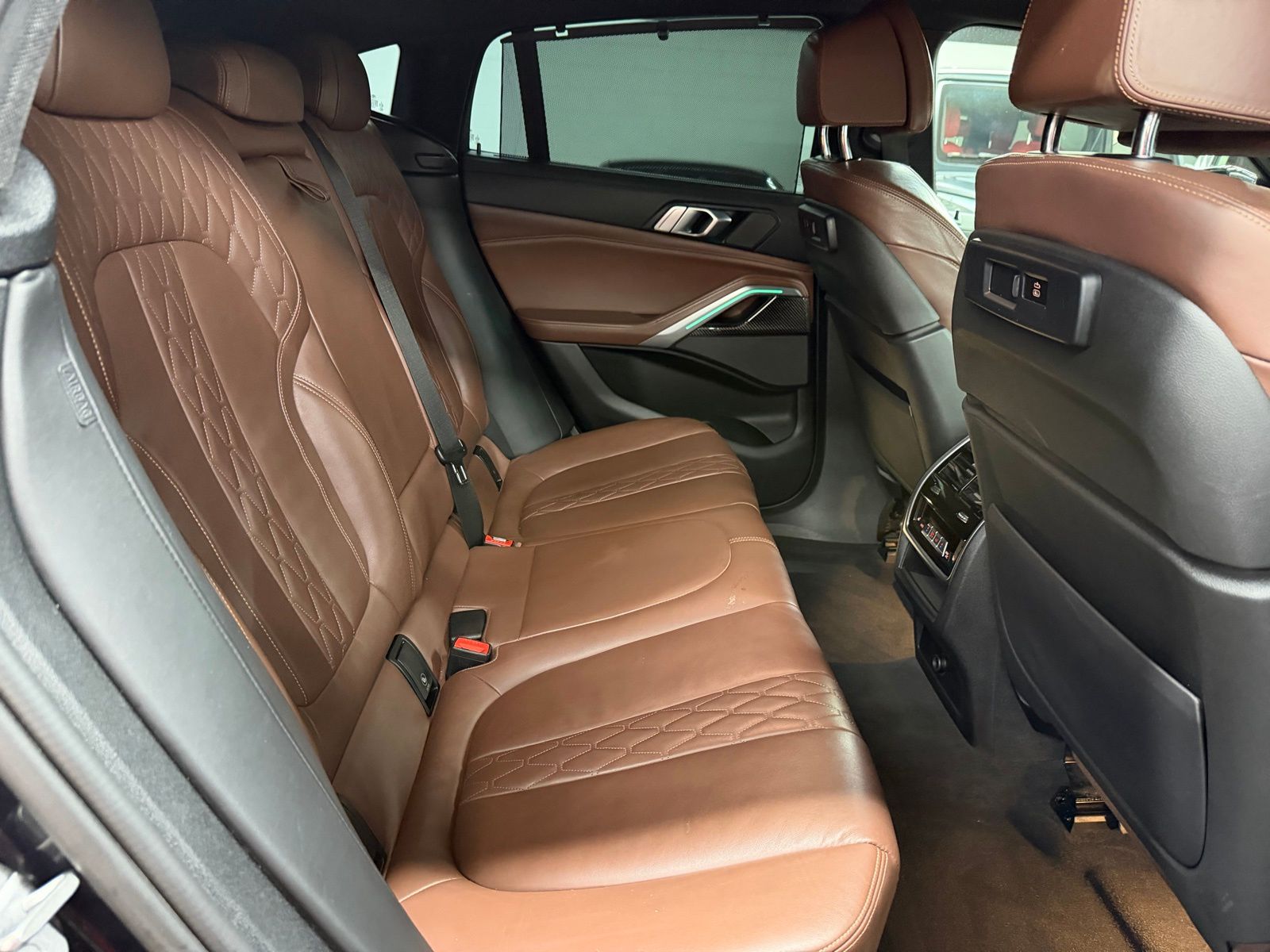 2021 BMW X6 thumbnail 23