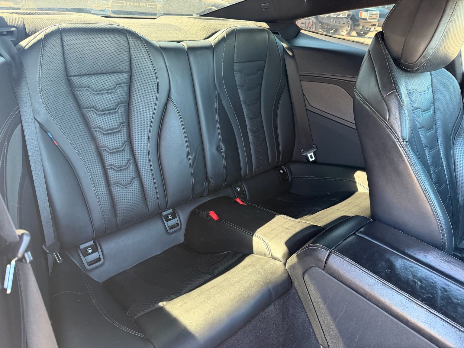 2023 BMW M850i thumbnail 23