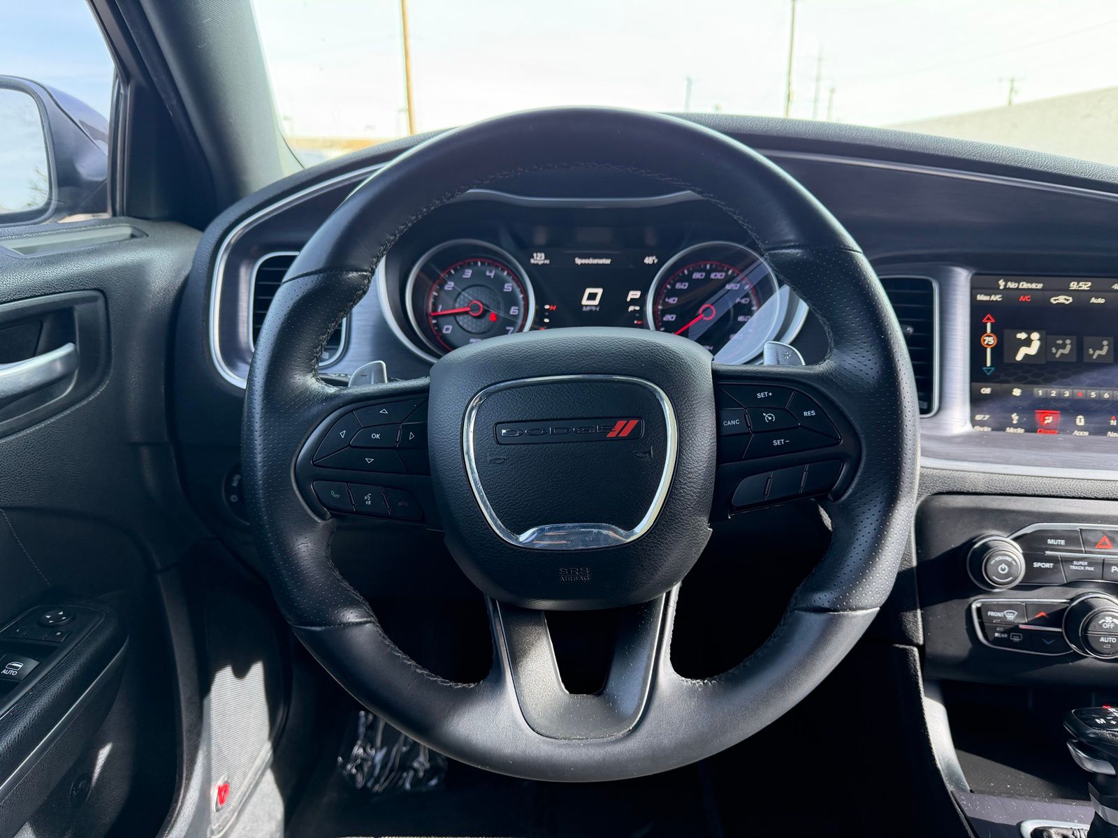 2018 Dodge Charger thumbnail 14