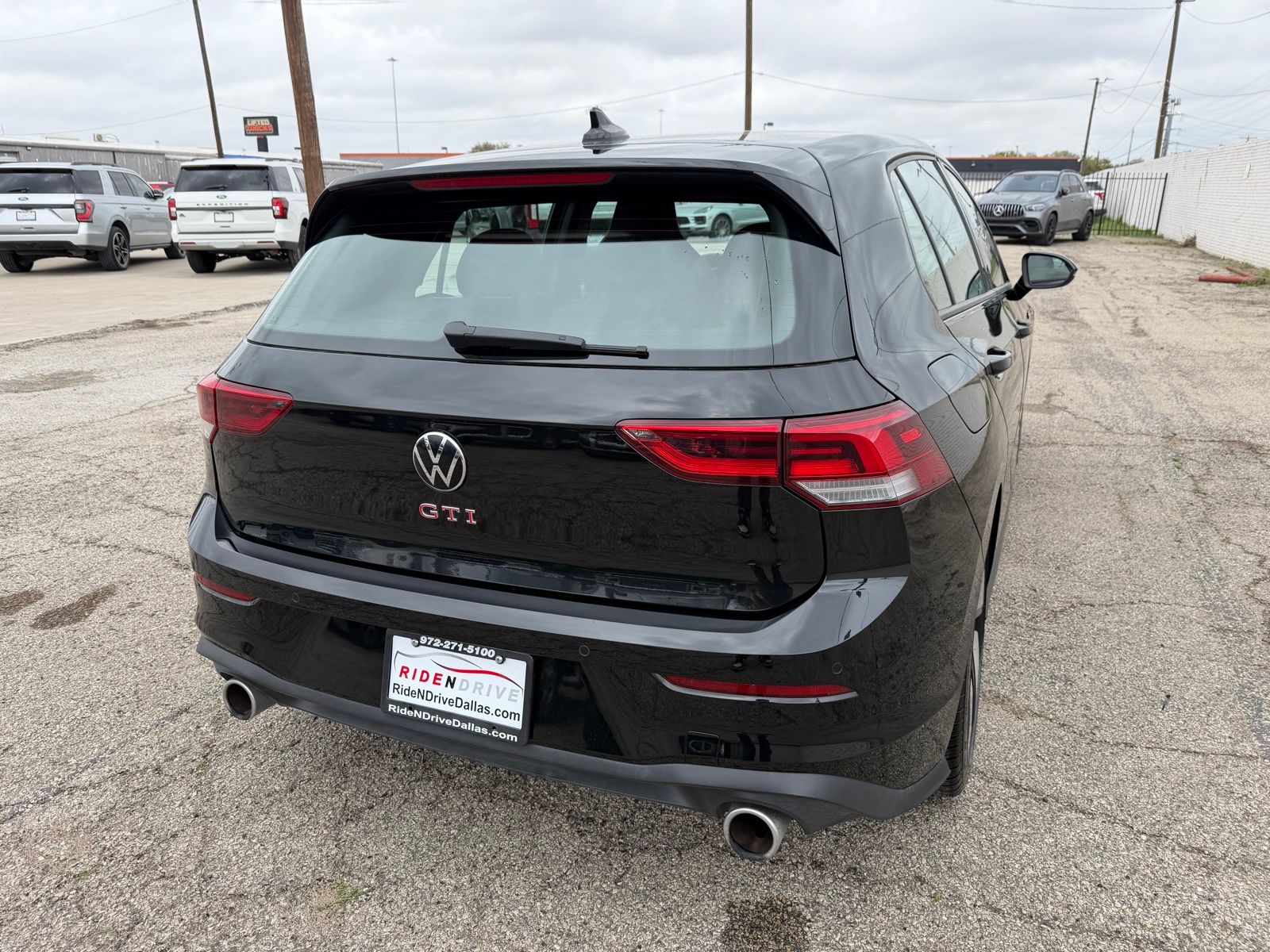 2024 Volkswagen Golf GTI thumbnail 7