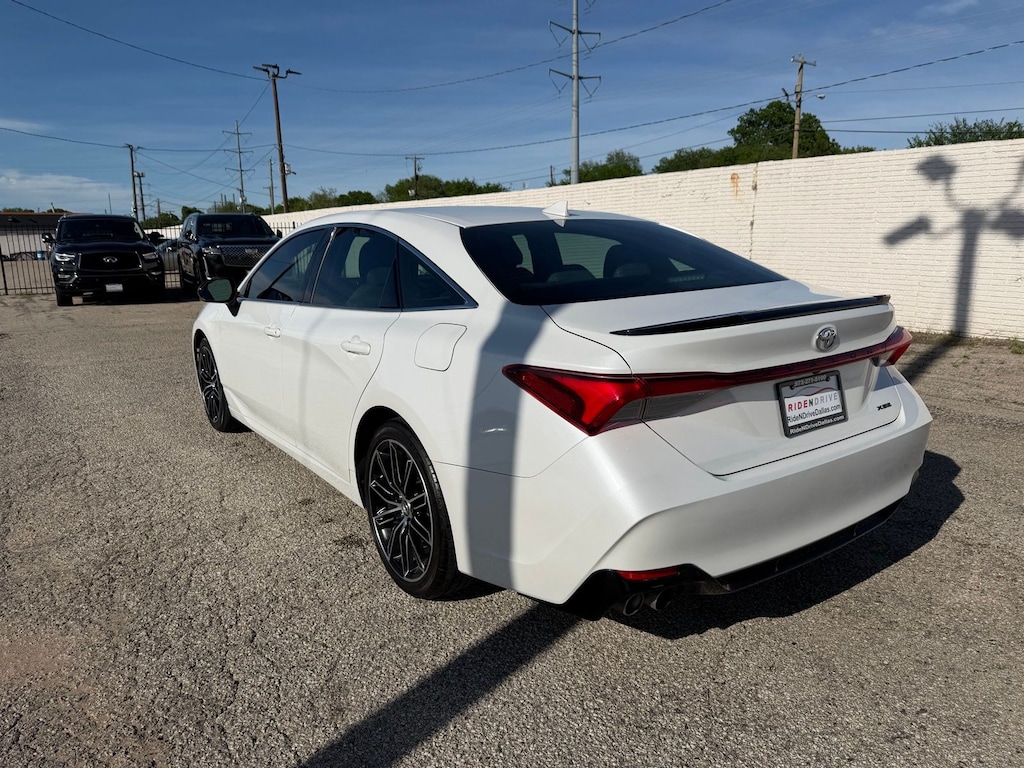 Used 2019 Toyota Avalon XSE Sedan