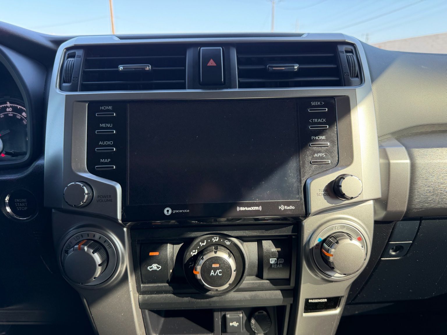 2020 Toyota 4Runner thumbnail 16