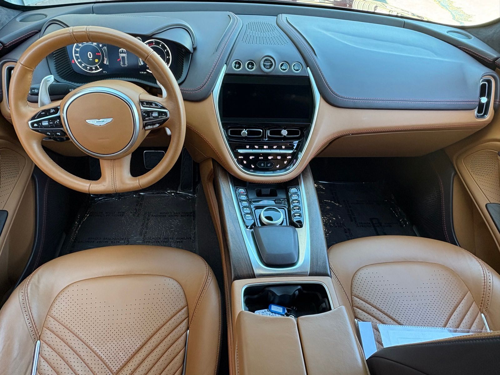 2021 Aston Martin DBX thumbnail 13