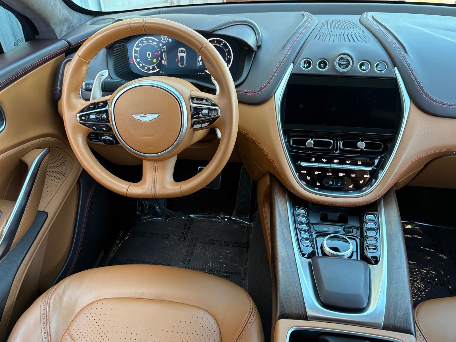 2021 Aston Martin DBX thumbnail 14
