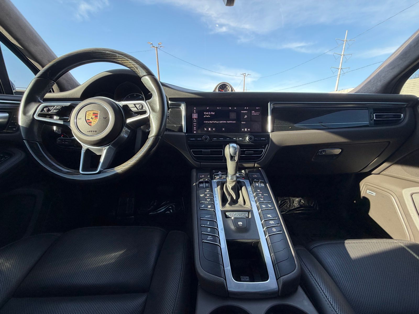 2021 Porsche Macan thumbnail 13