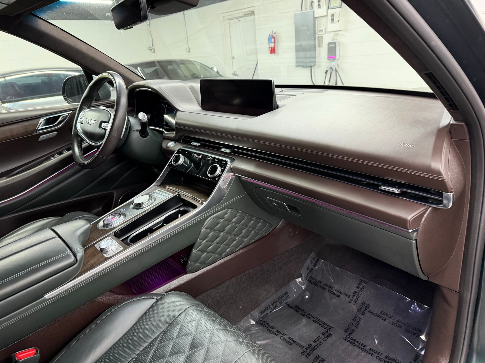 2023 Genesis GV80 thumbnail 19