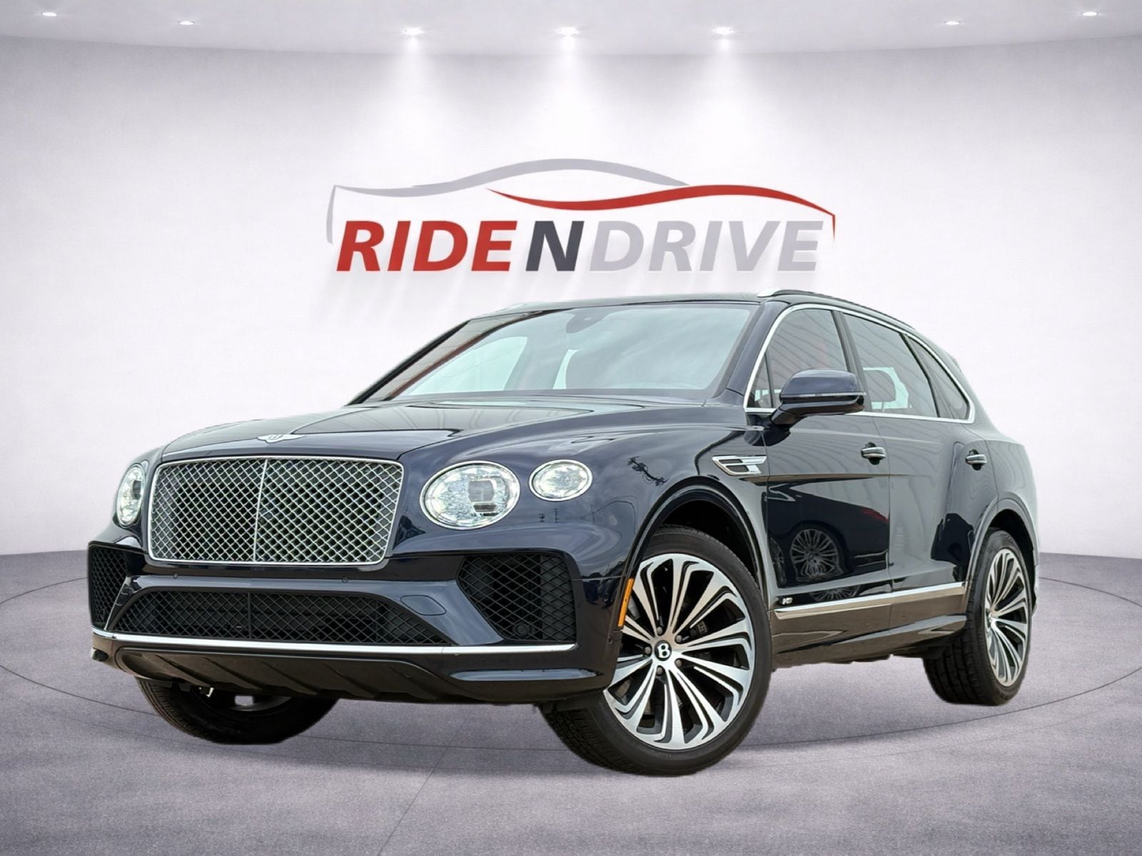 2021 Bentley Bentayga V8's photo