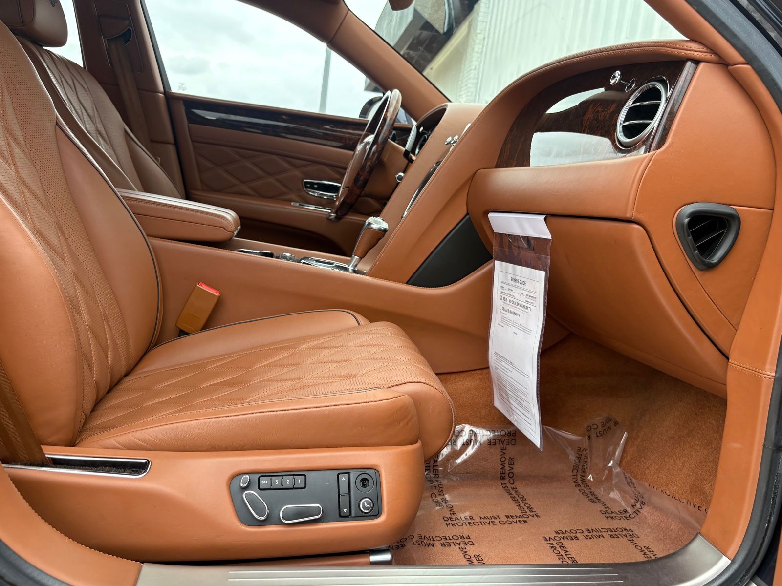 2016 Bentley Flying Spur thumbnail 44