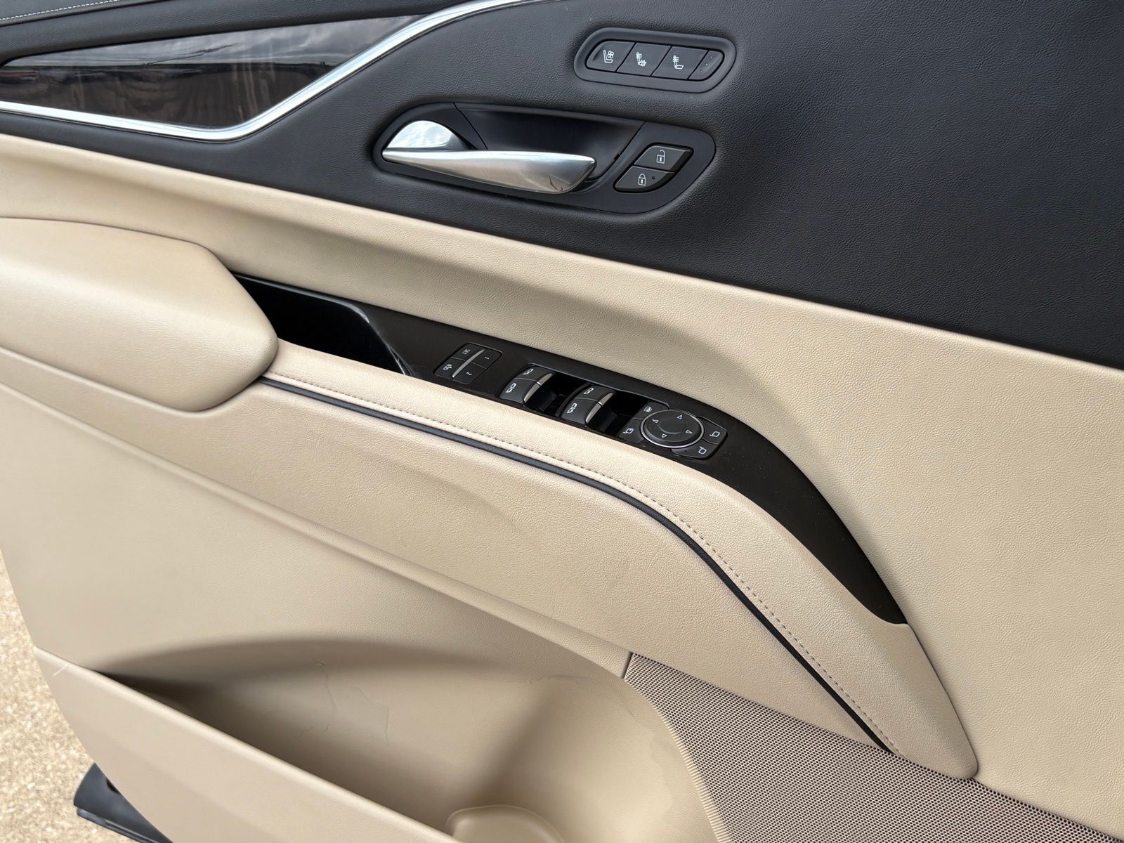 2022 CADILLAC Escalade thumbnail 33